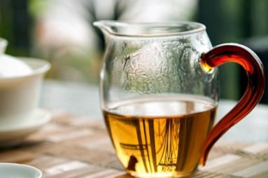 福鼎白茶能長時(shí)間悶泡嗎，老白茶可以悶著喝嗎？