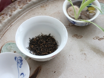 喝茶的好處和壞處分別是什么，長期喝茶有什么危害？