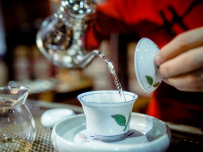 千萬別做兼職茶藝師，女人學茶藝好嗎？