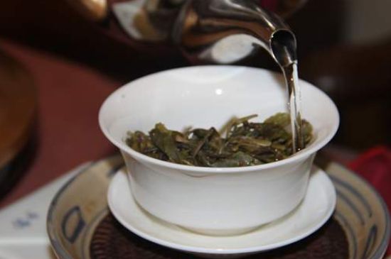 各類茶的注水方式，不同的茶泡茶時怎么注水