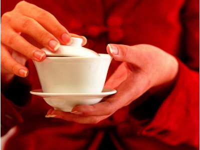 鐵觀音的泡法，水溫100°C最佳第一泡不能喝