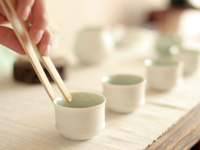 鐵觀音的泡法，水溫100°C最佳第一泡不能喝