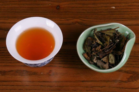 福鼎白茶能長時(shí)間悶泡嗎，老白茶可以悶著喝嗎？
