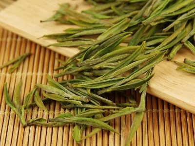安吉白茶的功效與作用，簡單概括安吉<a href=http://m.qxesq.com/fenlei/baicha/ target=_blank class=infotextkey>白茶功效</a>