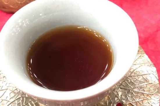 黑茶調(diào)理婦科病，女人喝黑茶好處太多了！