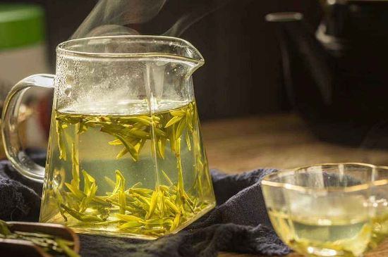 蜂蜜泡茶葉的副作用，蜂蜜泡茶葉有什么禁忌