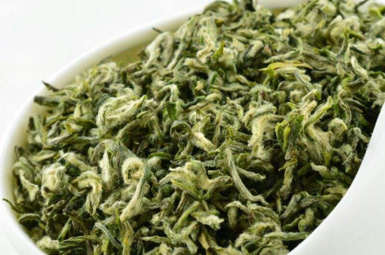 真假碧螺春泡水后區(qū)別，蘇州洞庭碧螺春怎樣鑒別好壞？