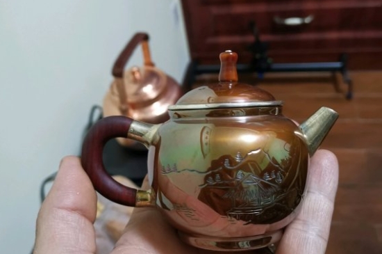 常見(jiàn)的七大材質(zhì)的茶具優(yōu)缺點(diǎn)，用什么材質(zhì)的茶具泡茶最好？