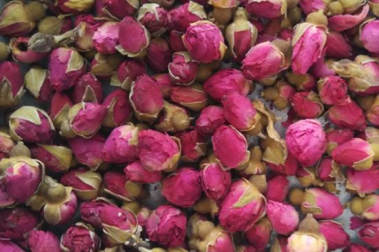 玫瑰花茶的功效與作用，堅持喝一個月玫瑰花茶會怎樣？