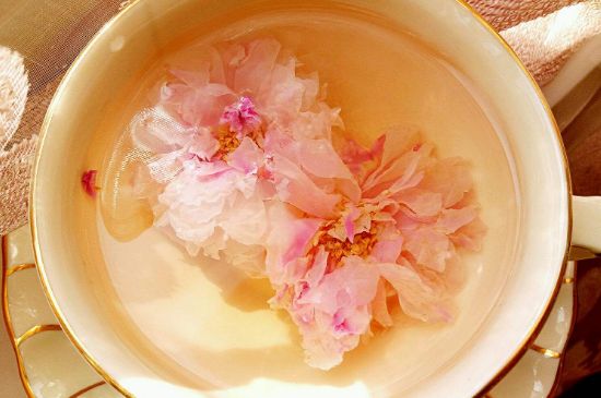 玫瑰花茶的功效與作用，堅持喝一個月玫瑰花茶會怎樣？