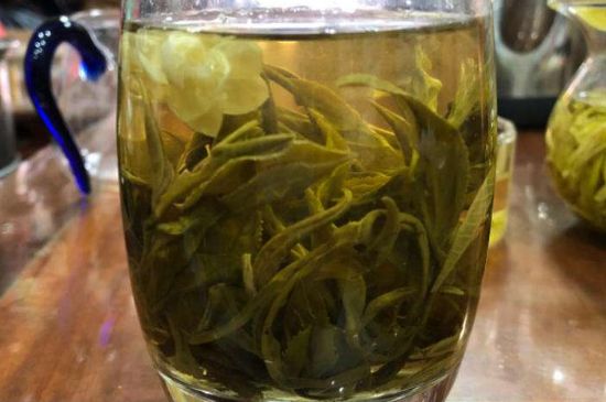 茉莉龍珠泡開后為什么都是梗，茉莉龍珠泡開后什么樣？