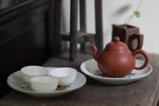 本山綠泥壺適合沖泡什么茶，紫砂壺本山綠最適合什么茶？