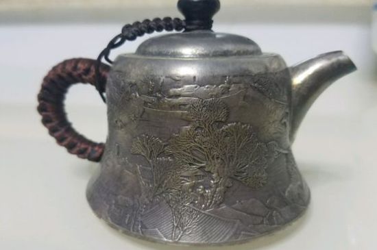 銀壺泡茶后為什么會(huì)變黑，銀壺內(nèi)膽發(fā)黑怎么辦