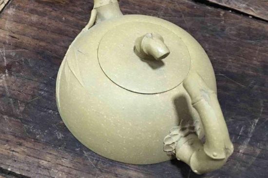 本山綠泥紫砂壺小黑點(diǎn)多嗎，真正本山綠泥會吐黑嗎？