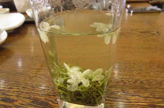 茉莉茶葉的功效與禁忌，什么人不適合喝茉莉花茶？