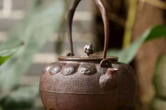 老鐵壺煮茶的害處，鐵壺為什么不能煮茶？