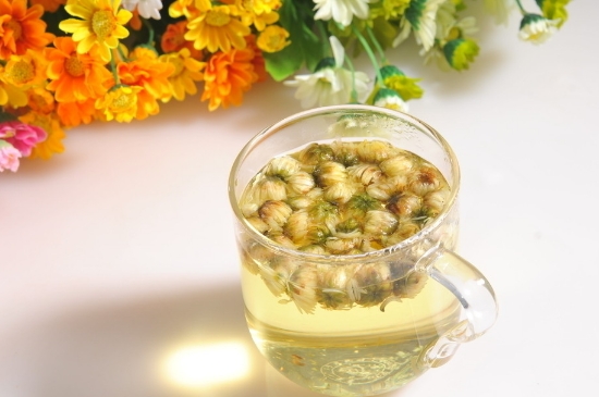 喝菊花茶有什么效果，女人長期喝菊花茶好嗎？