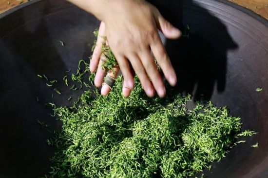 茶葉怎么炒制才香，怎樣炒茶葉更香？