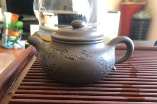 正宗紫砂壺多少錢一套，一套正宗宜興紫砂壺什么價(jià)格
