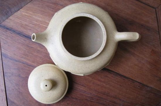 本山綠泥怎么分辨真假，真正的本山綠泥紫砂壺怎么鑒別？