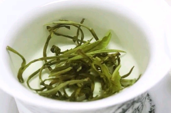 茉莉香珠跟龍珠有什么區(qū)別嗎，茉莉龍珠和茉莉香珠那個(gè)好？
