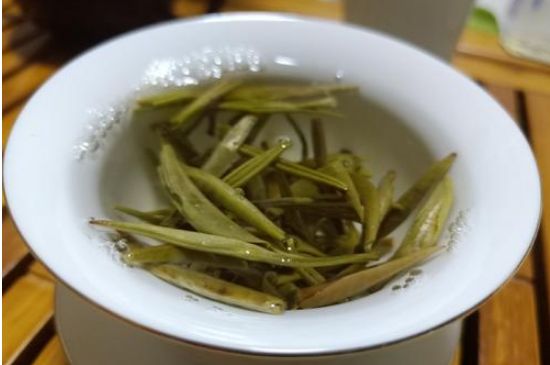 茉莉銀針屬于什么茶，茉莉銀針適合什么人喝？