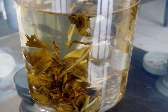 茉莉龍珠保質(zhì)期多長時間，茉莉龍珠茶放幾年了還能喝嗎？