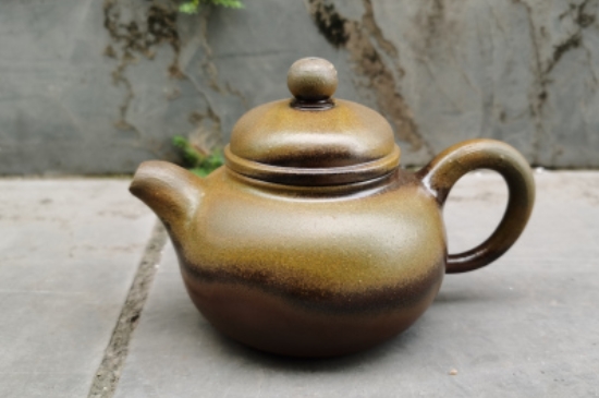 廣西欽州坭興陶可以泡多種茶嗎，坭興陶是一壺一茶嗎?