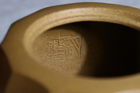 紫砂壺密密麻麻黑點(diǎn)，布滿了很多小黑點(diǎn)的紫砂好嗎