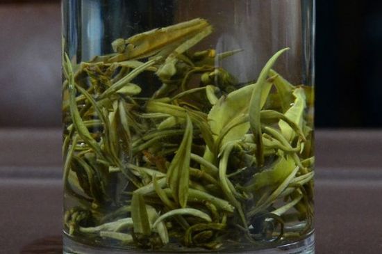 茉莉龍珠什么季節(jié)喝，夏天適合喝茉莉龍珠茶