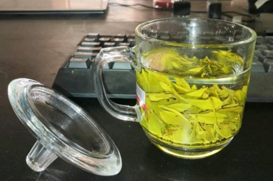 常見(jiàn)的七大材質(zhì)的茶具優(yōu)缺點(diǎn)，用什么材質(zhì)的茶具泡茶最好？