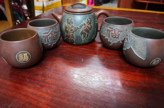 坭興陶主要泡什么茶，廣西坭興陶壺適合泡哪些茶？