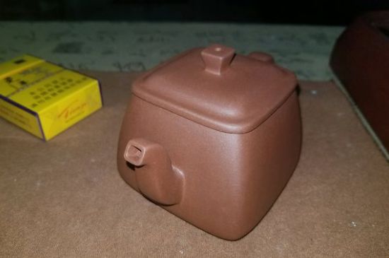 手工紫砂壺和模具壺有什么區(qū)別，快速鑒別手工壺模具壺