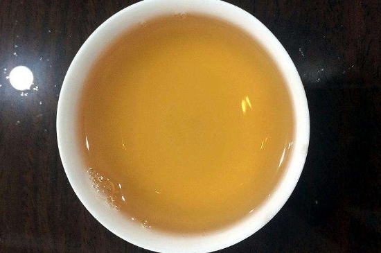 白茶三年為藥七年為寶的原理，為什么說一年茶三年藥七年寶？