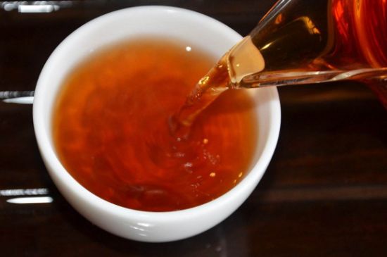 茯磚茶與普洱茶哪個好，茯茶和普洱茶口味區(qū)別