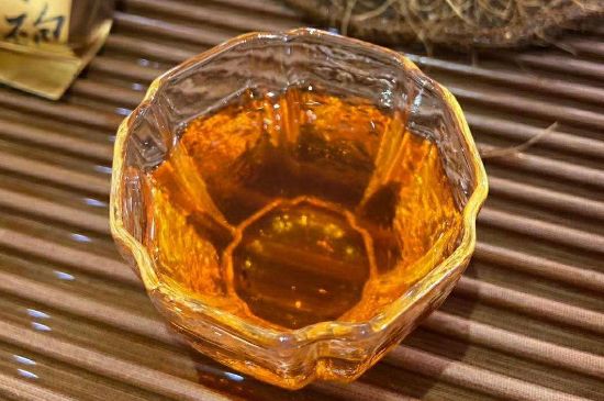 武夷巖茶大紅袍，喝起來(lái)是什么味道？