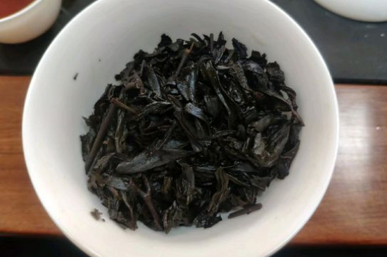 大紅袍煙熏味是好茶嗎，能不能喝對(duì)人體有壞處嗎