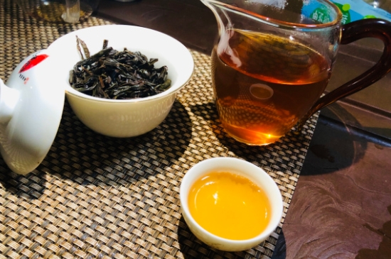 為什么喝巖茶會上火，巖茶喝多上火怎么辦？