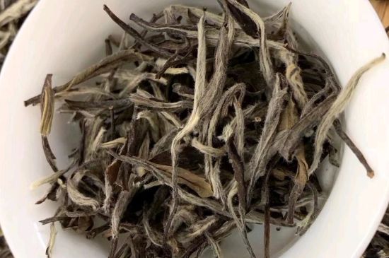 三年白茶賽砒霜，這是真的嗎？