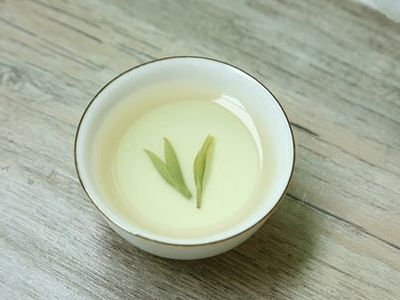 竹葉青茶怎么樣，檔次較高味道略苦價格比較貴