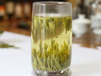 竹葉青茶怎么樣，檔次較高味道略苦價格比較貴