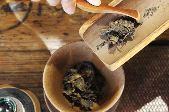 茯磚茶與普洱茶哪個好，茯茶和普洱茶口味區(qū)別