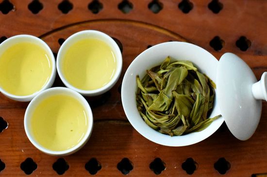 烏崠鴨屎香屬于哪類茶，鳳凰鴨屎香是紅茶還是綠茶？