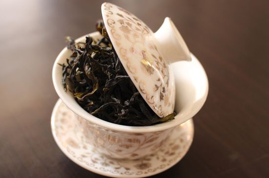 烏崠鴨屎香屬于哪類茶，鳳凰鴨屎香是紅茶還是綠茶？