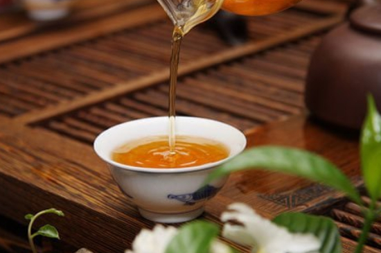 什么茶葉喝起來超級香，什么茶泡出來滿屋濃香?