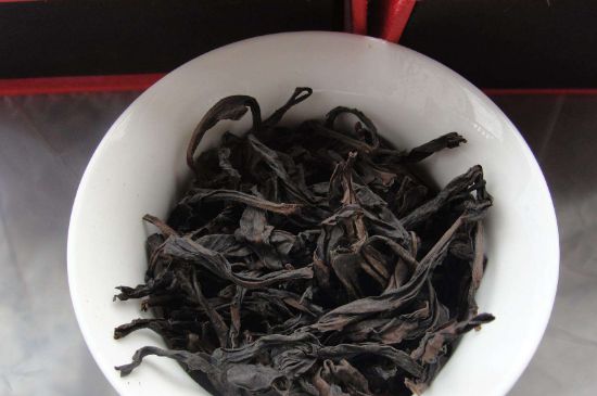 大紅袍四大品種有哪些，大紅袍的種類(lèi)和著名品種特點(diǎn)介紹