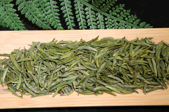 竹葉青茶泡不立起來怎么回事，竹葉青茶怎么泡立起來
