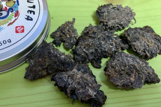怎么知道涇渭茯茶是否變質(zhì)，茯磚茶金花和發(fā)霉的區(qū)別