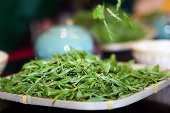 單樅茶什么季節(jié)最好喝，鳳凰單叢茶春茶好還是秋茶好？