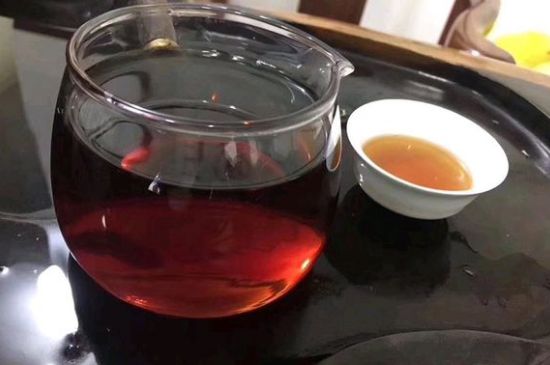 黑茶排濕毒的身體表現(xiàn)，喝黑茶排毒反應(yīng)癥狀